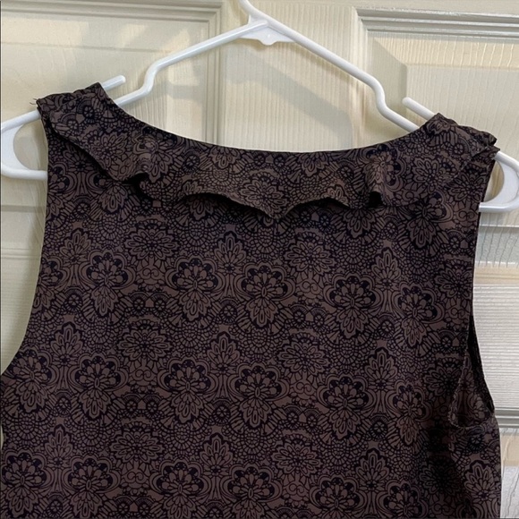 GAP ruffle sleeveless top - Picture 4 of 7